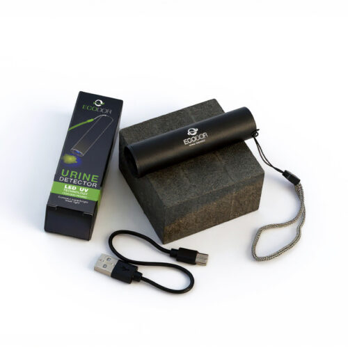 Rilevatore UV di urina ricaricabile Ecodor EcoLight posizionato sul tavolo